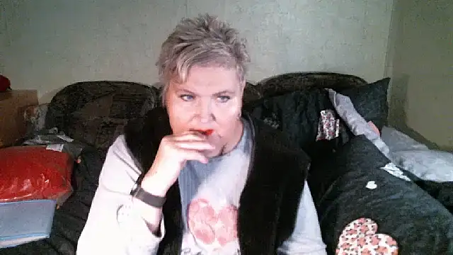 Lana555のライブXXXチャット