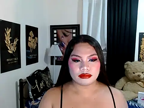 TSbrianaHugeCock's Webcam Show