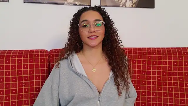 Taylor_Tina 即時 XXX 聊天