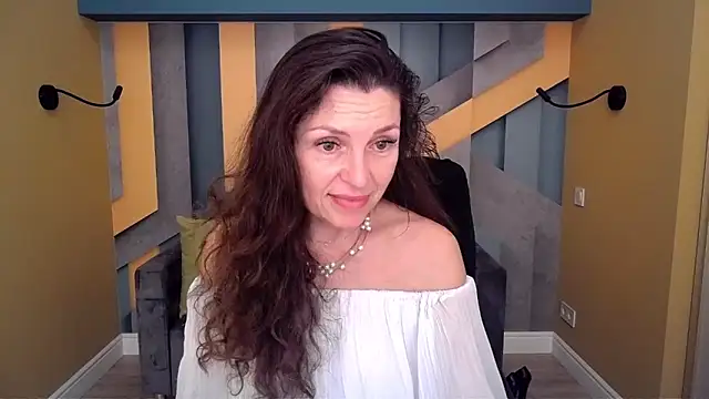 دردشة EllaLong الجنسية المباشرة