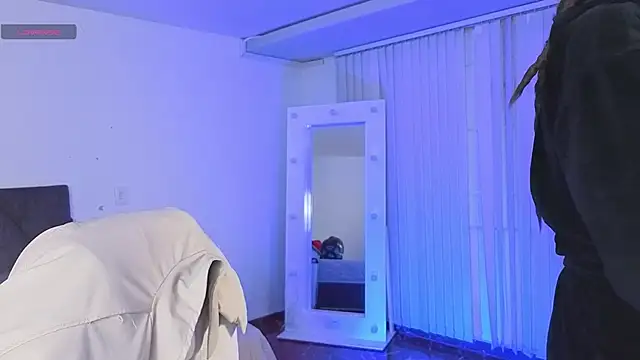 _sharlotte777 Chat XXX live