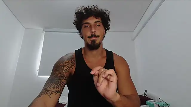 Show modela milkoffe na web-kameri