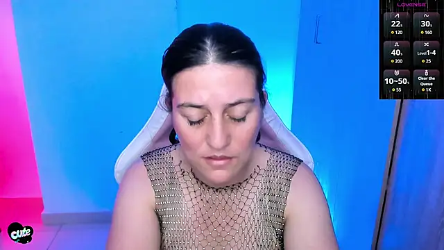 Saskyaa Chat XXX live