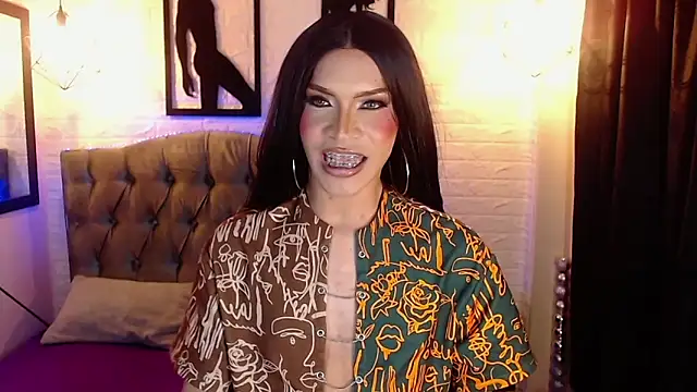 agatha_rodriguez: διαδικτυακό σόου στην κάμερα