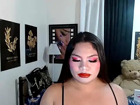 TSbrianaHugeCockのウェブカメラショー