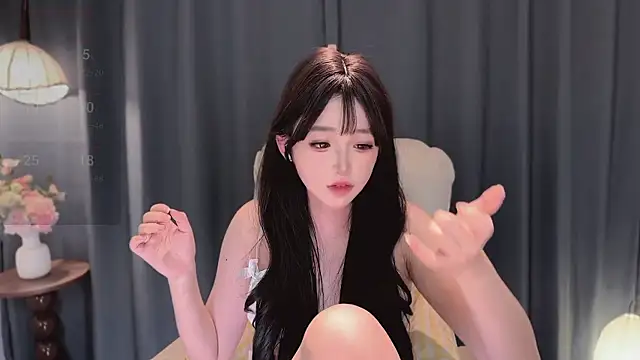 Yaiyigirl 网络视讯表演