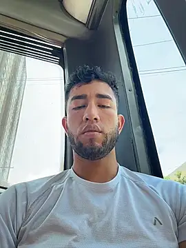 liam_bronw Show in webcam