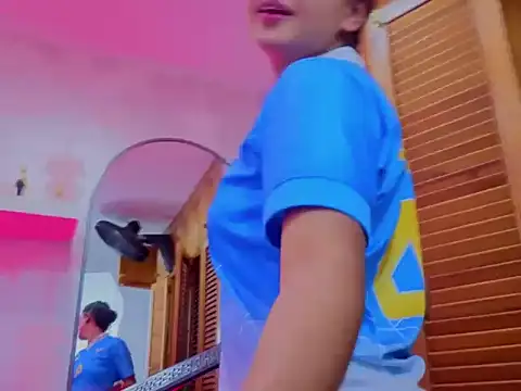 Emma_Thompssonn Chat XXX in diretta