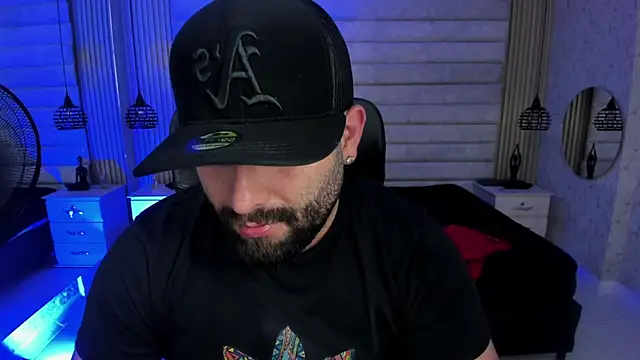 jhon_bear03 élő XXX-chatje