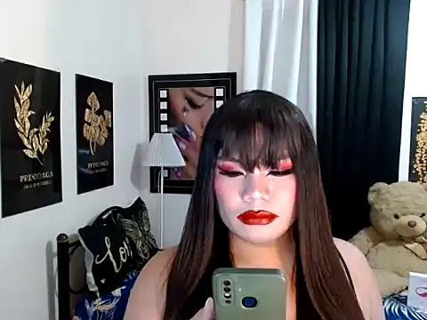 TSbrianaHugeCock Chat XXX in diretta