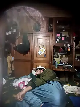 hairy_mannn live XXX chat