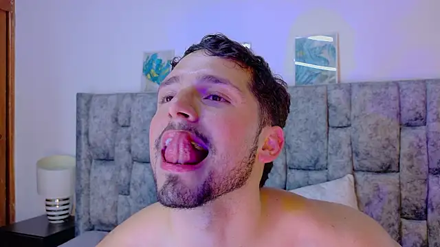 NICK_MOSS_: διαδικτυακό σόου στην κάμερα