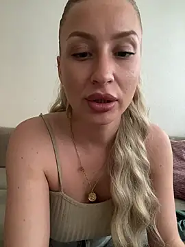 XXX chat uživo modela xxBELLExx