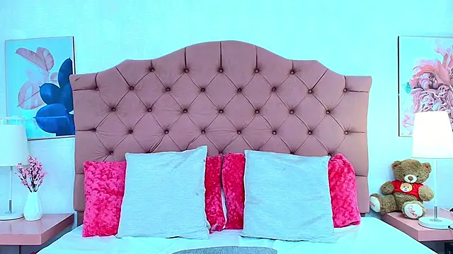 ThyaraJhons Live XXX-chat