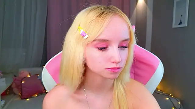 popjenny Adlı Modelin Canlı XXX Sohbeti