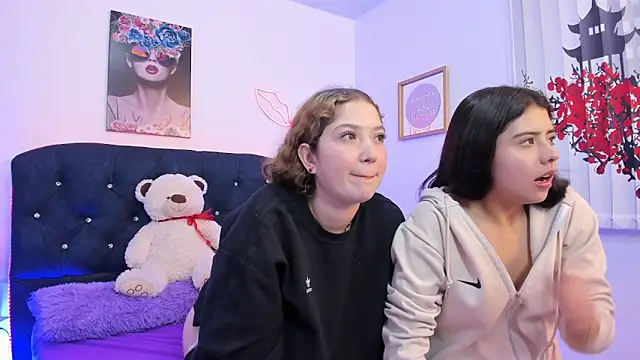 valeria_and_zoe: απευθείας συνομιλία ΧΧΧ