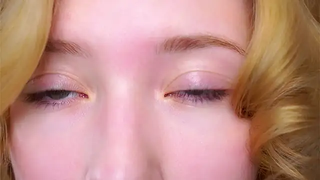 SunnivaCovil: απευθείας συνομιλία ΧΧΧ