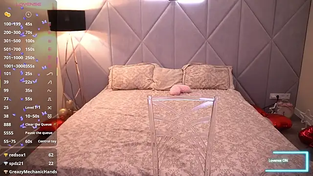 AmiraChase élő XXX-chatje