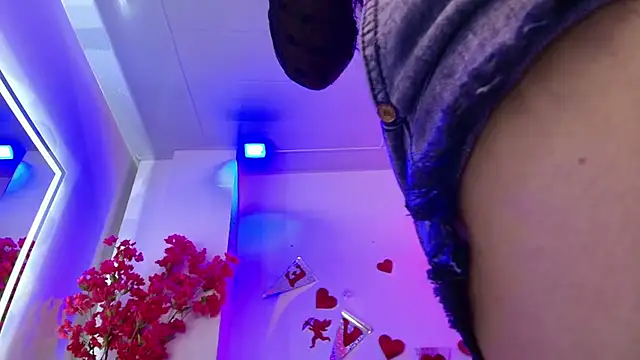 Chat +18 de Maddie_T18 ao vivo