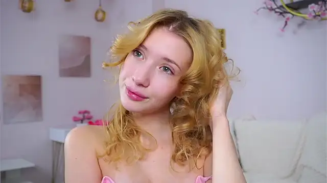 SunnivaCovil Chat XXX in diretta