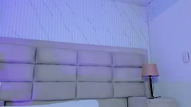 CarolineFyreのライブXXXチャット