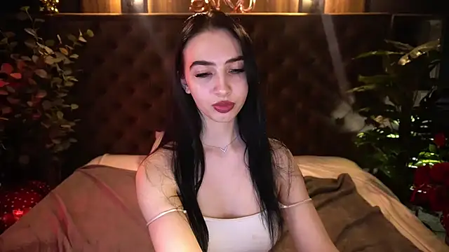 WildKittenX_'s Live XXX Chat