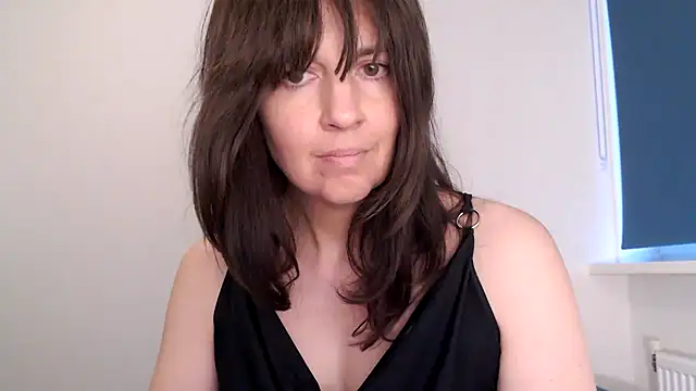 Ella_Next_Doorのウェブカメラショー