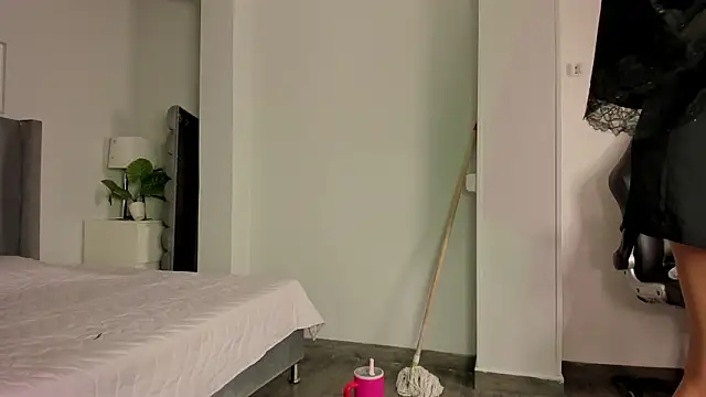 Czat XXX na żywo – Madie__collins