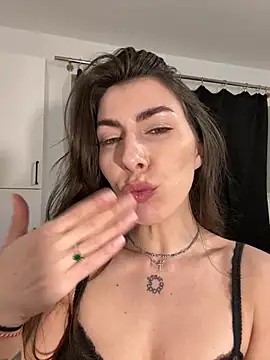 Rebecaburns Show in webcam