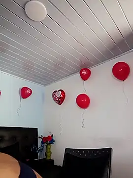 SamathaMay élő XXX-chatje