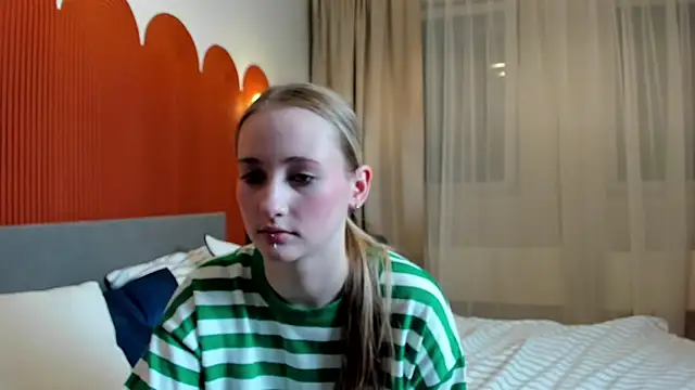 TraceeRebollar: онлайн-секс-чат