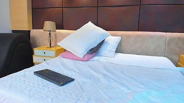 NatashaSanchez: онлайн-секс-чат