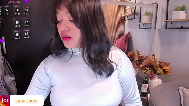 Chat +18 de Sariitaa_ ao vivo