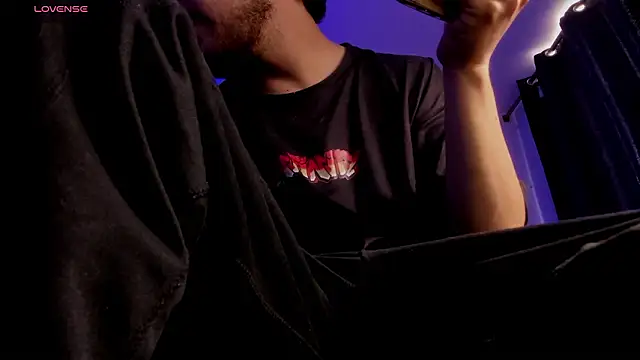 s_sven03 Adlı Modelin Canlı XXX Sohbeti