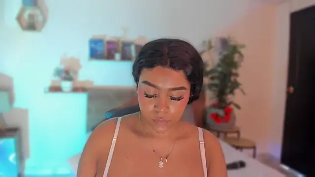 دردشة YariRose الجنسية المباشرة