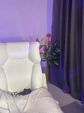 Silvanna-Moree – Naživo XXX chat