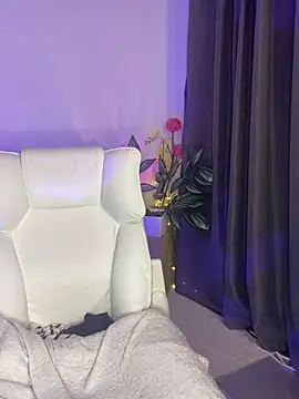 Silvanna-Moree Live XXX-chat