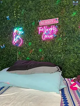 Chat XXX en directo de RenaThickAss