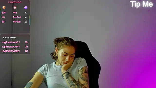 april_dumont: онлайн-секс-чат