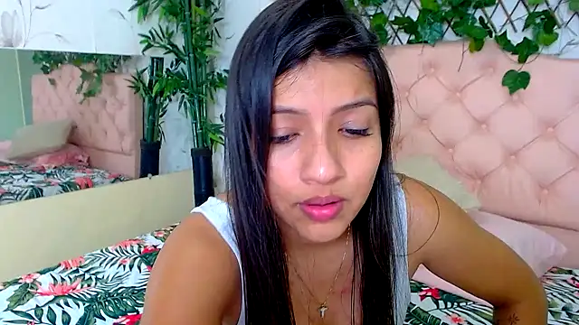 แชท XXX สดของ zara_cute