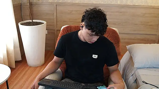 Ethan_occonor Adlı Modelin Canlı XXX Sohbeti