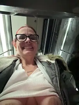 NataKittenのライブXXXチャット