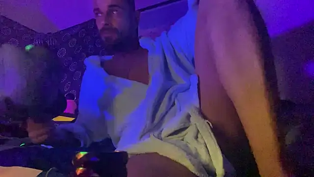 Guyst049: απευθείας συνομιλία ΧΧΧ