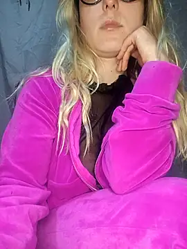 dolcehelena993 Live XXX-Chat