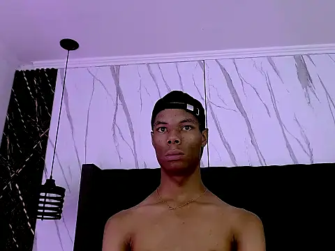 Santiago_Ortiz_: онлайн-секс-чат