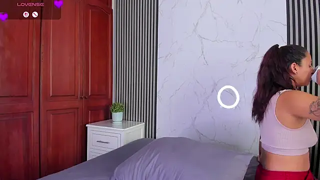 JackAndRosse_'s Live XXX Chat