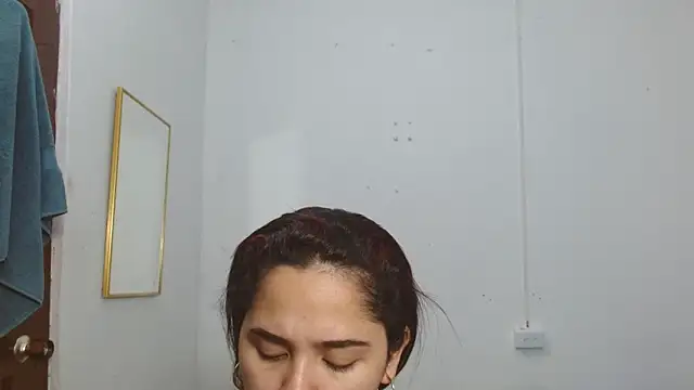 Thalian Show in webcam