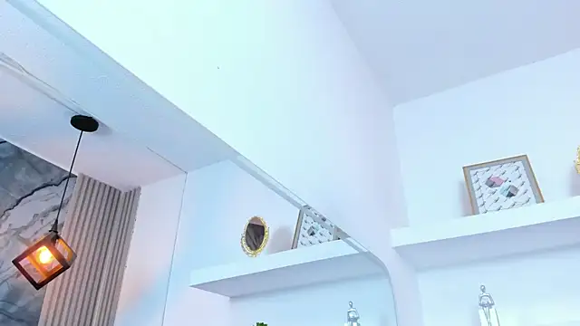 IsabellaMonet 即時 XXX 聊天