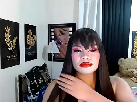 TSbrianaHugeCock Pertunjukan Webcam