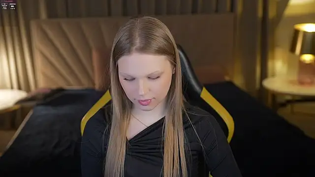 Charlotte_Dreams live XXX chat